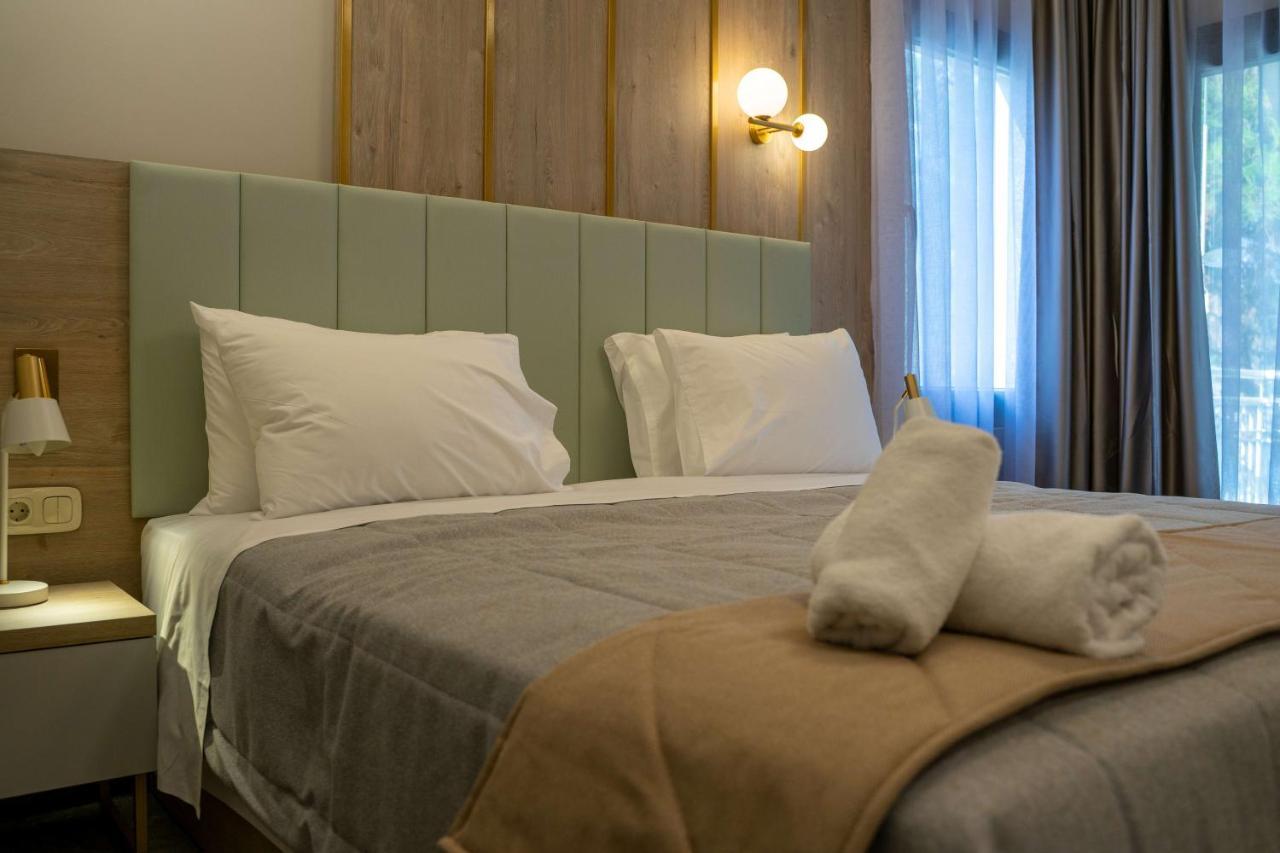 Tosca Beach Hotel PalaiónTsiflíkion المظهر الخارجي الصورة