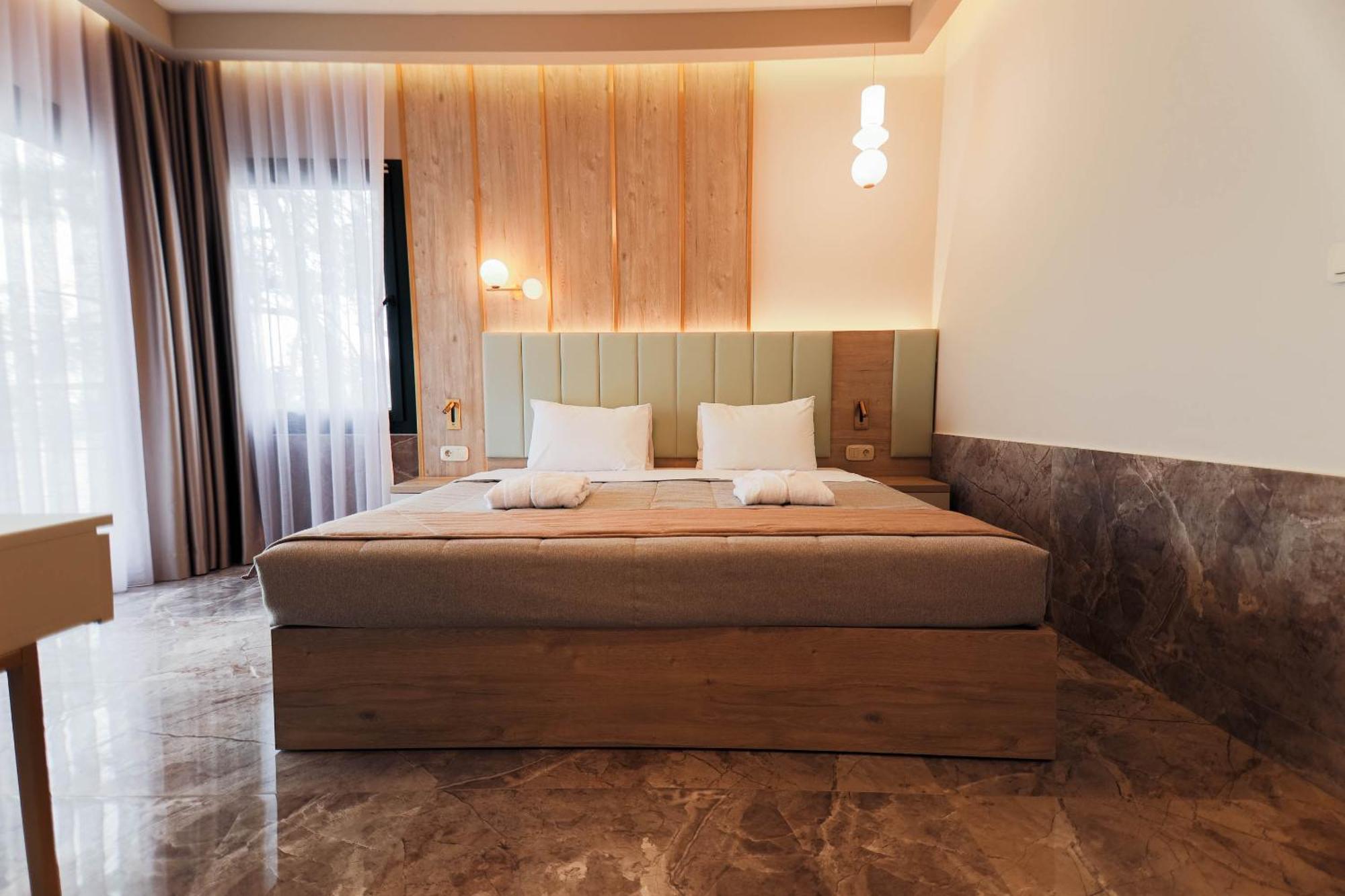 Tosca Beach Hotel PalaiónTsiflíkion المظهر الخارجي الصورة