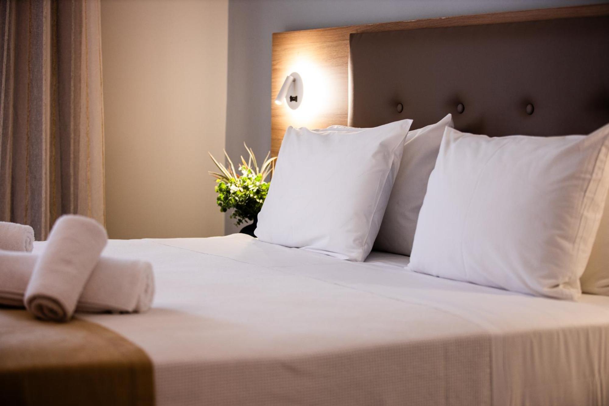 Tosca Beach Hotel PalaiónTsiflíkion المظهر الخارجي الصورة