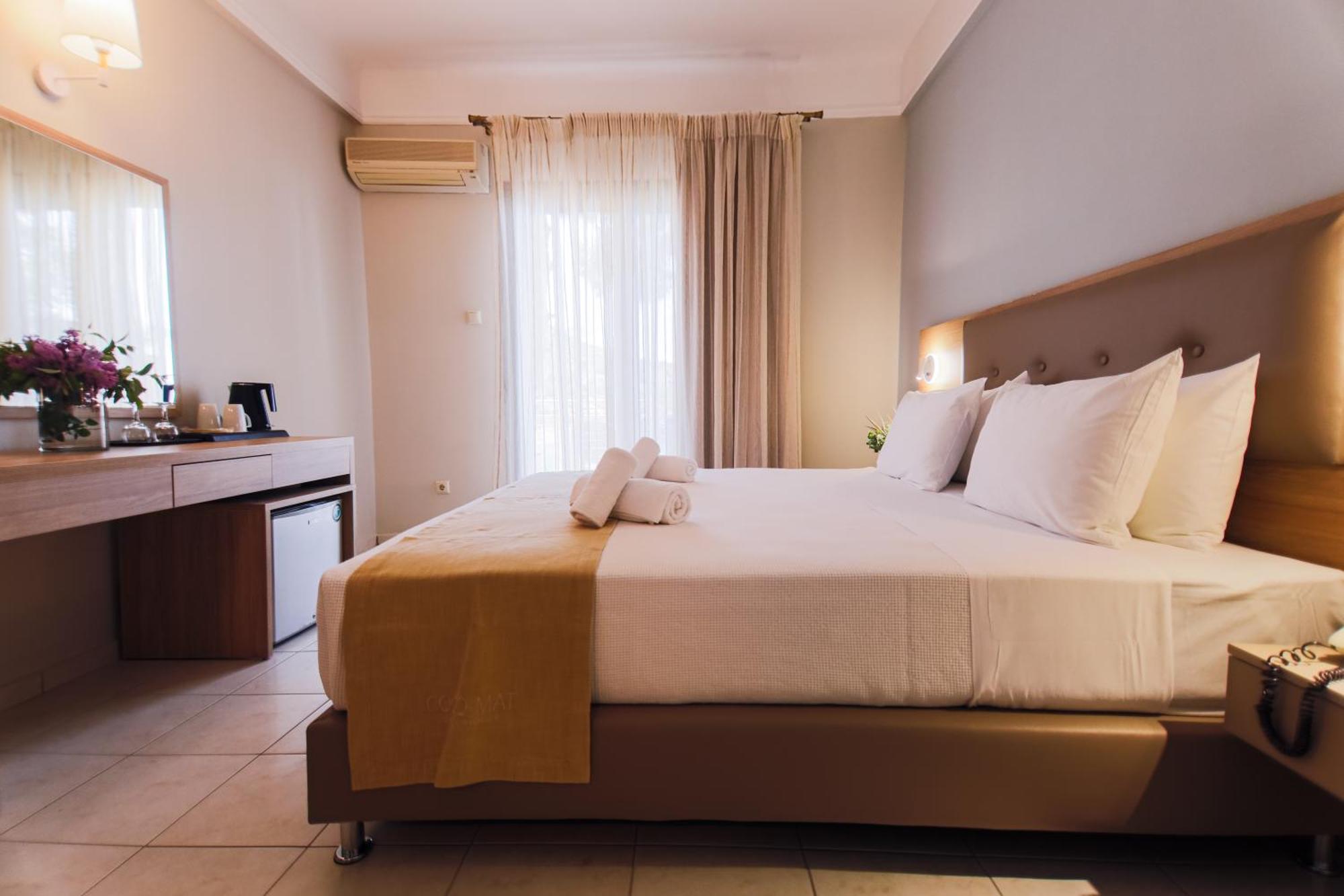 Tosca Beach Hotel PalaiónTsiflíkion المظهر الخارجي الصورة